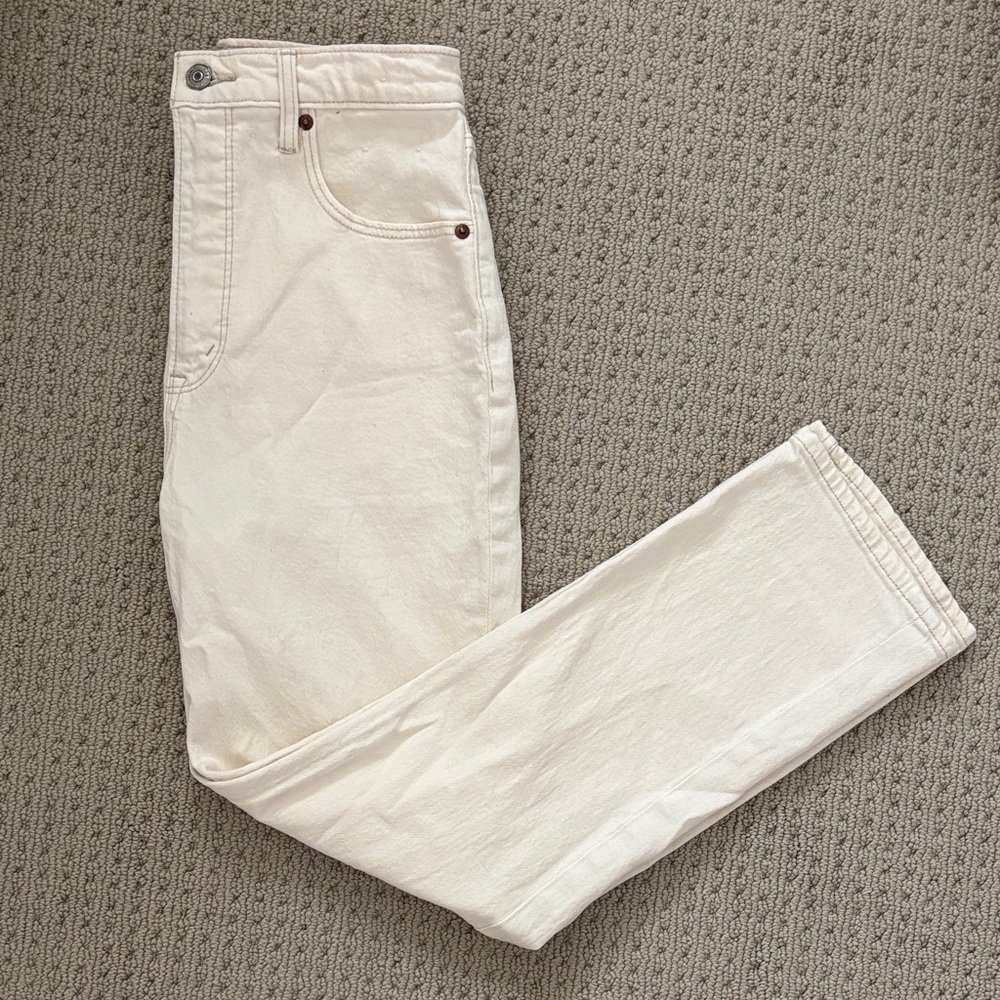 Abercrombie and Fitch Ultra High Rise Cream Ankle Straight-Leg Jeans
